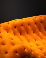 نمایی از جزئیات مبل هوکو رنگ نارنجی
