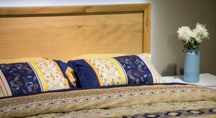 نمایی از بالش‌های سرویس خواب کارن