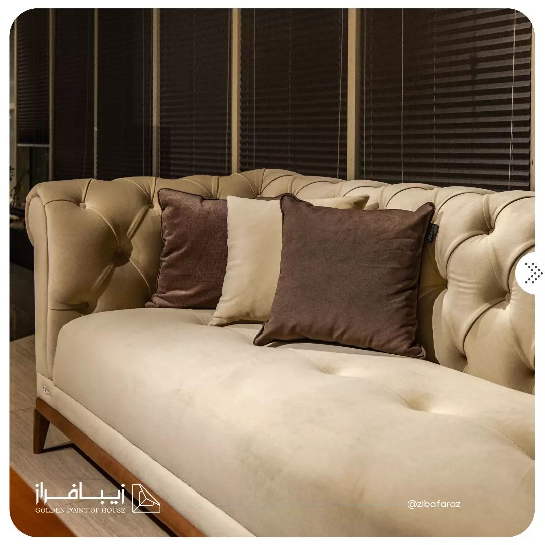 نمایی از کاناپه romohome