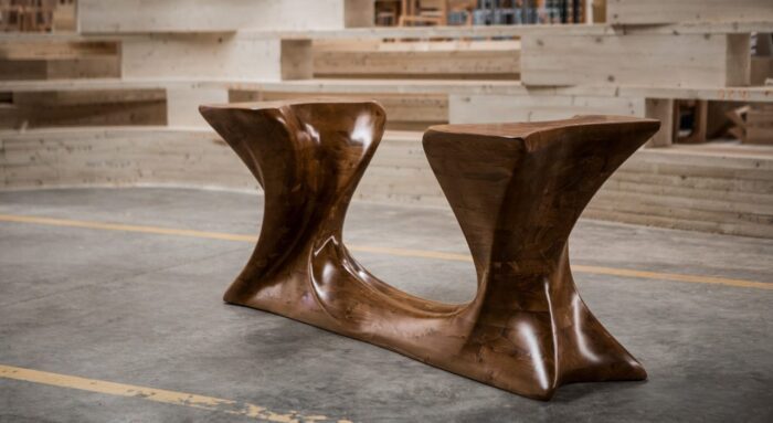 نمایی از جلو Root - Dining Table