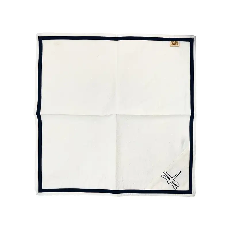 زیر بشقابی سورمه ای